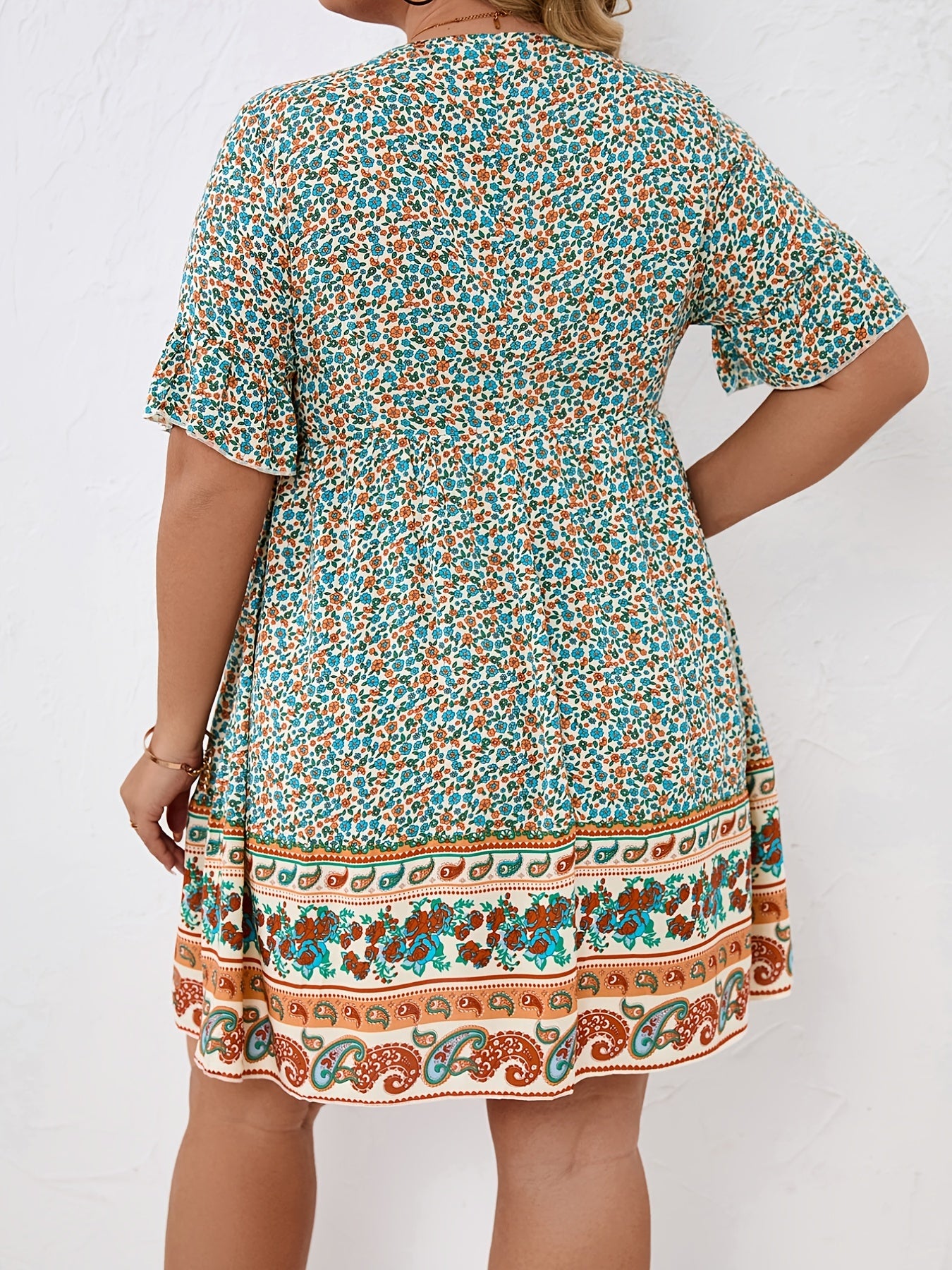 Floral & Paisley Print Short Sleeve Mini Dress Women's Plus V Neck Casual Dress