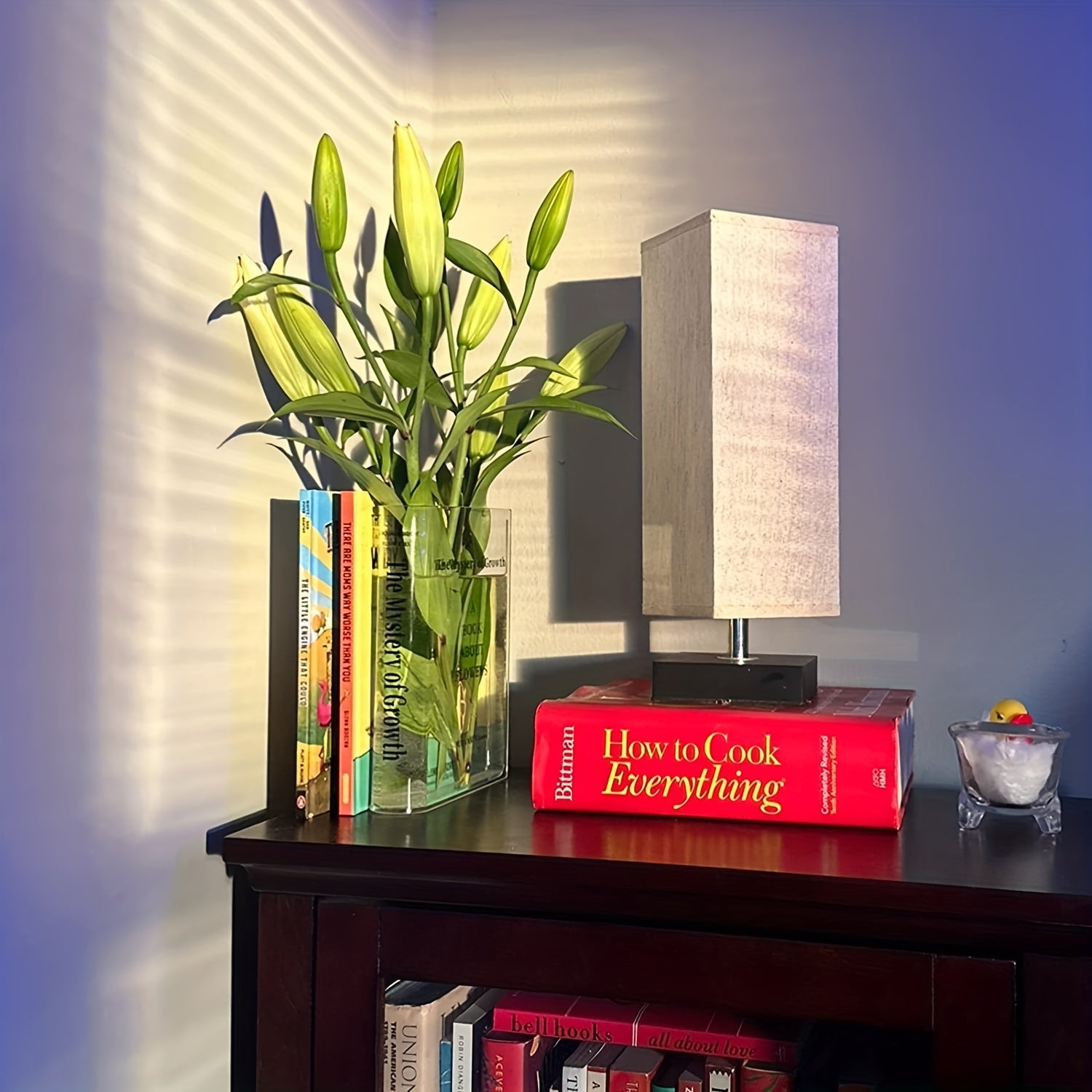 Acrylic Book Vase for Flowers - Artistic and Cultural Decor