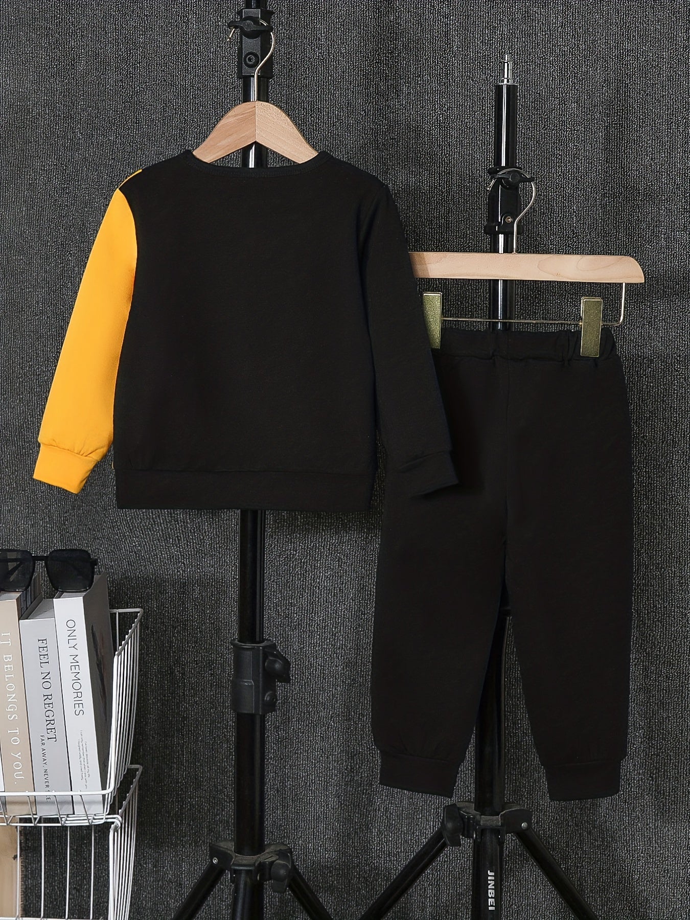 LOS ANGELES Graphic Print Boys Sweatshirt & Sweatpants Set