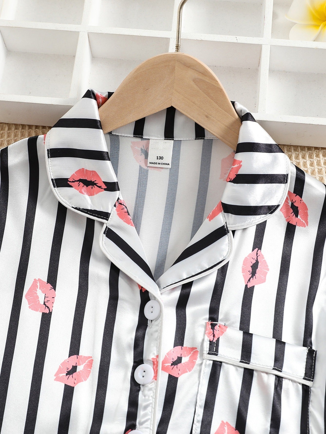 Girls Lip Print Satin Pajama Set