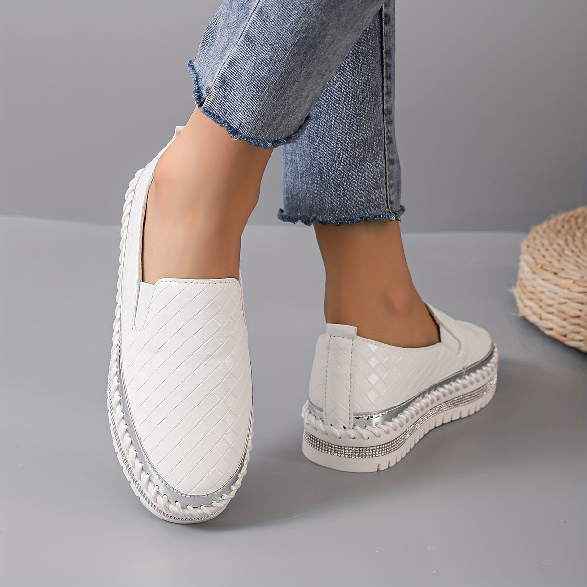 Women's Plaid Pattern Skate Shoes Slip On Platform Sneakers