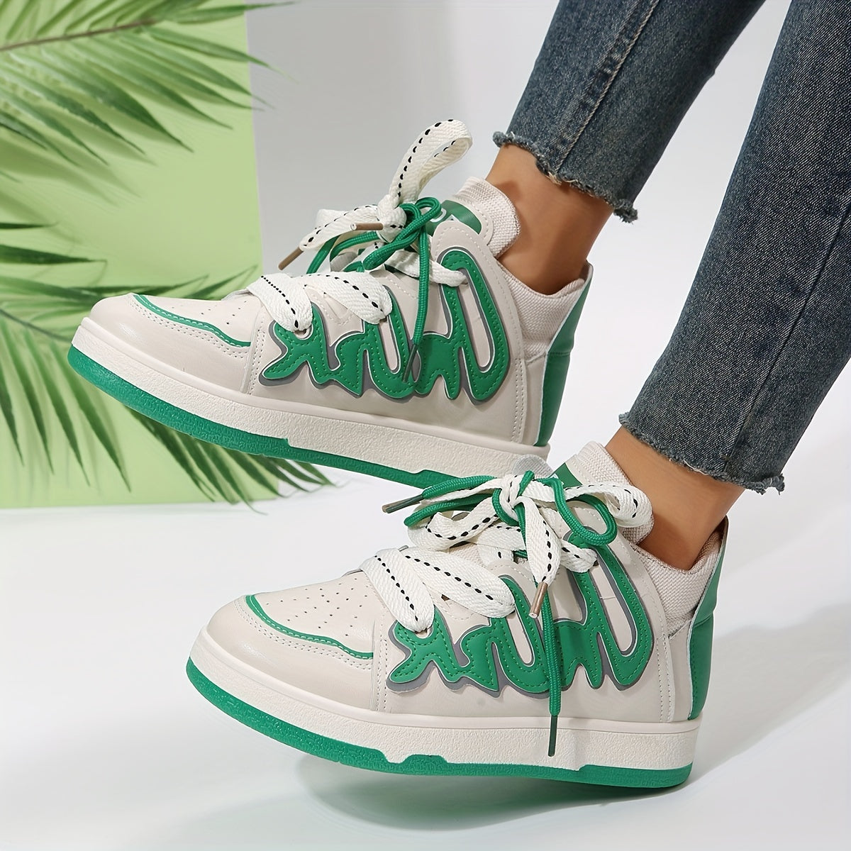 Women's Platform Skate Shoes Round Toe Lace Up Mid Top Sneakers
