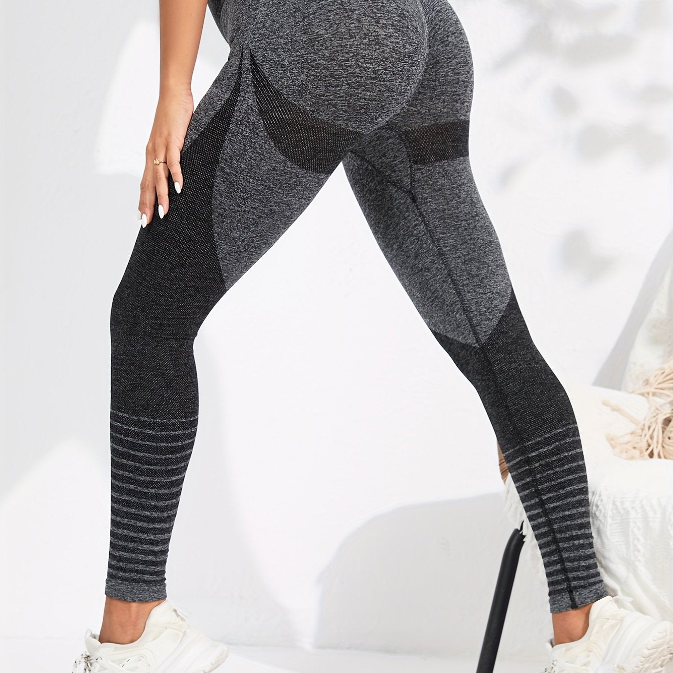 Women's Stripe Yoga Leggings with Butt Lifting Tech