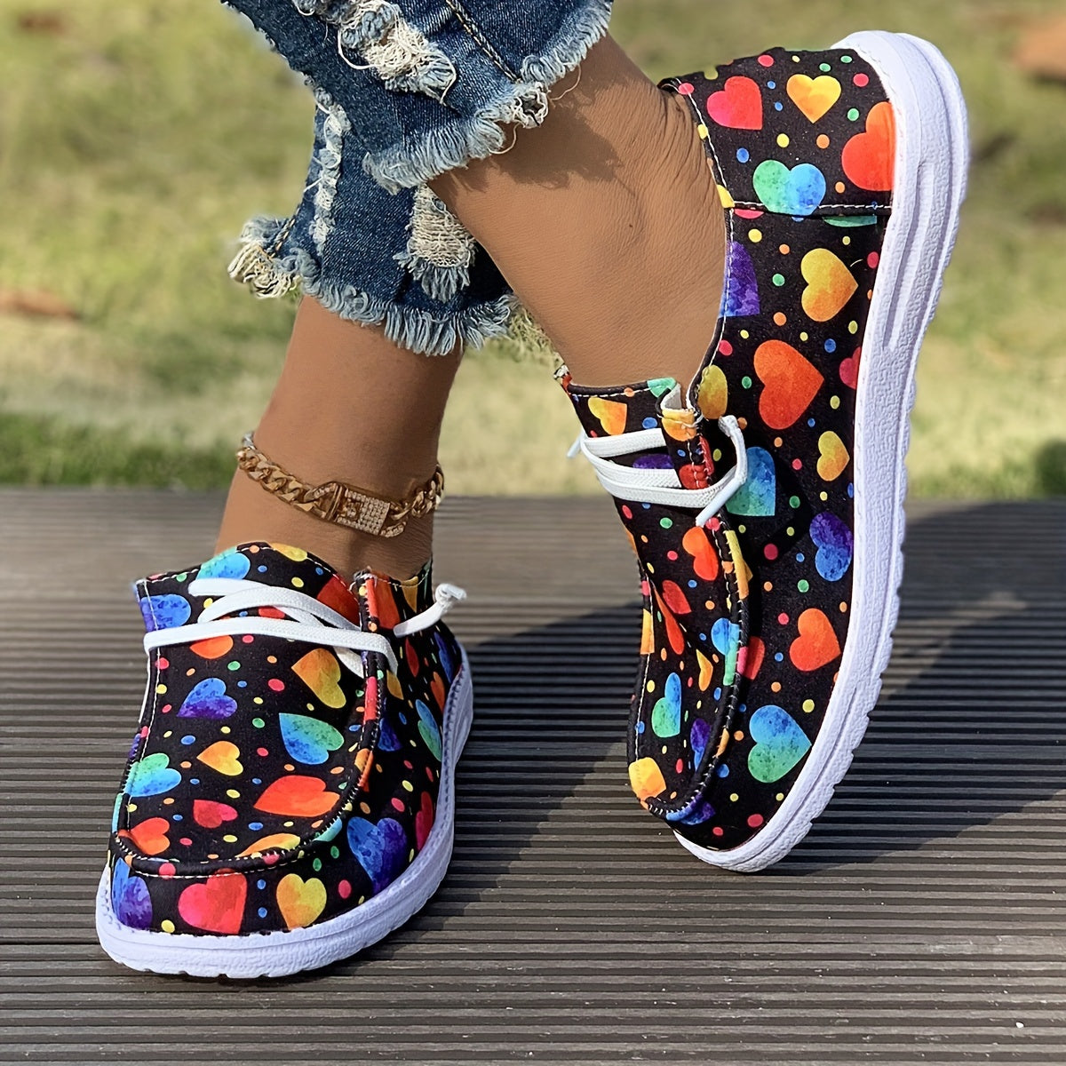Women's Colorful Heart Pattern Outdoor Skateboarding Shoes