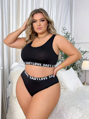Plus Size Contrast Letter Tape Seamless Bra & Panty Set