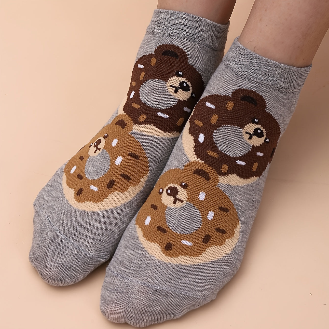 4 Pairs Cartoon Bear Crew Socks Lightweight & Comfy Women's Stockings