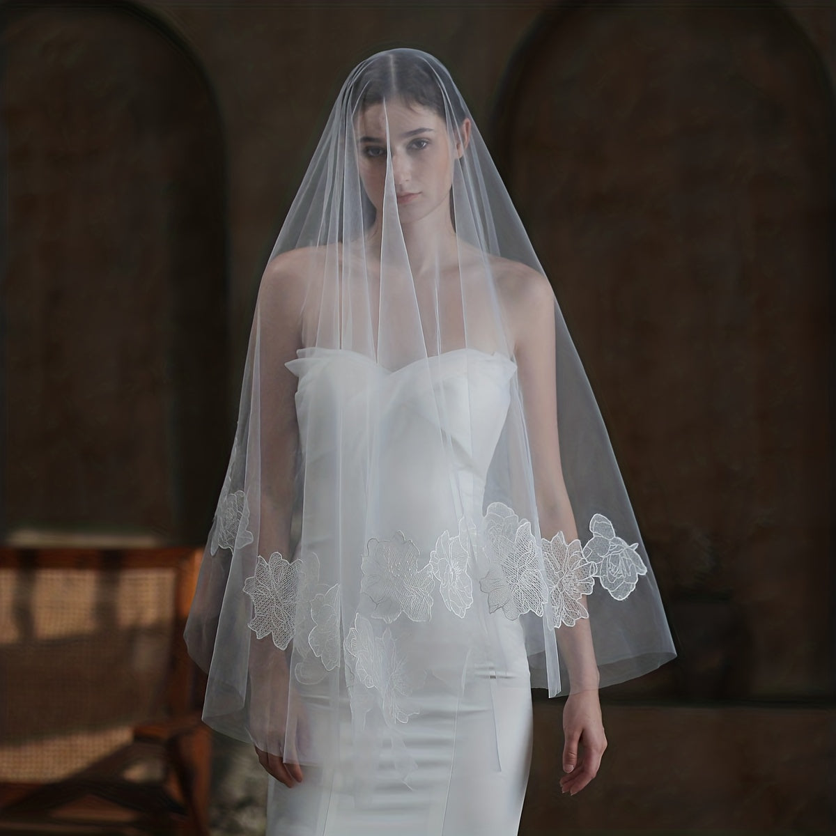 Bridal Wedding Head Veil Flower Lace Pattern Veil with Comb