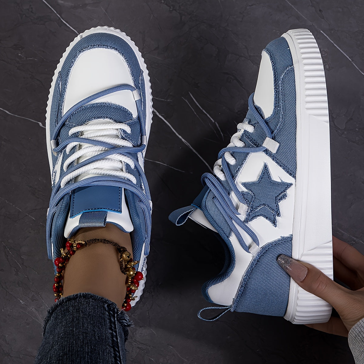 Women's Star Pattern Platform Sneakers Lace Up Outdoor Shoes