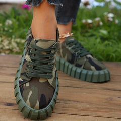 Women's Camo Flatform Sneakers Lace Up Low Round Toe Biscuit Bottom Shoes