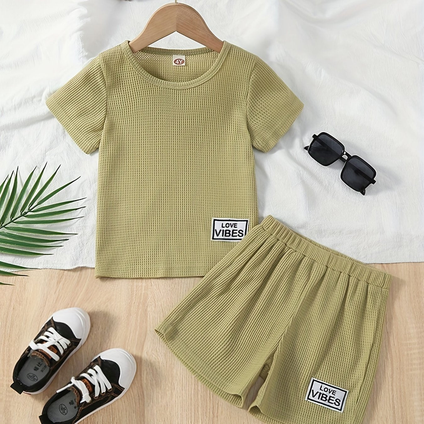 Boys Love Vibes Casual Outfit Set - Round Neck T shirt & Shorts