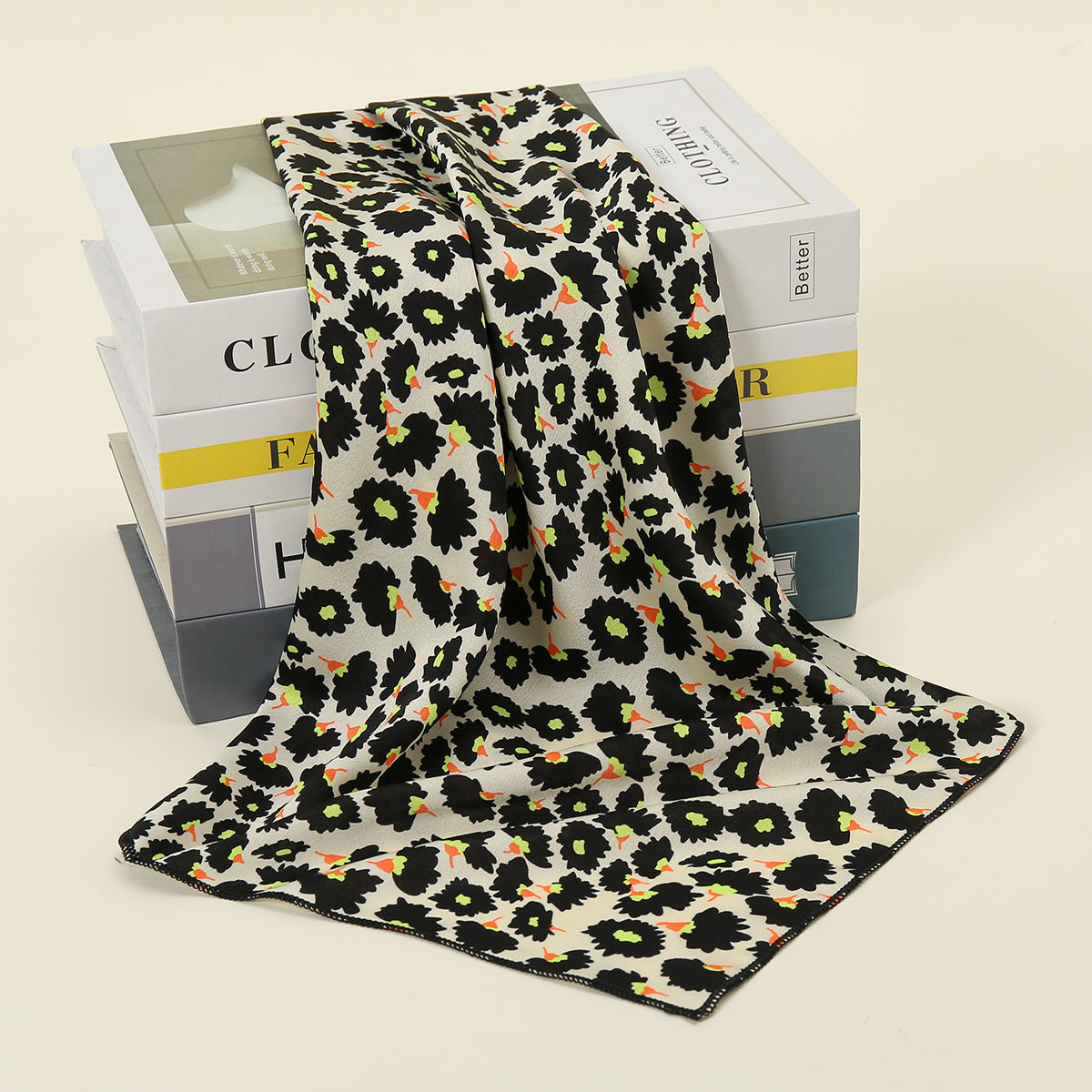Small Square Scarf Casual Floral Print Headwrap Outdoor Windproof Neck Wrap
