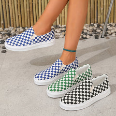 Women's Checkboard Pattern Flat Slip On Canvas Shoes