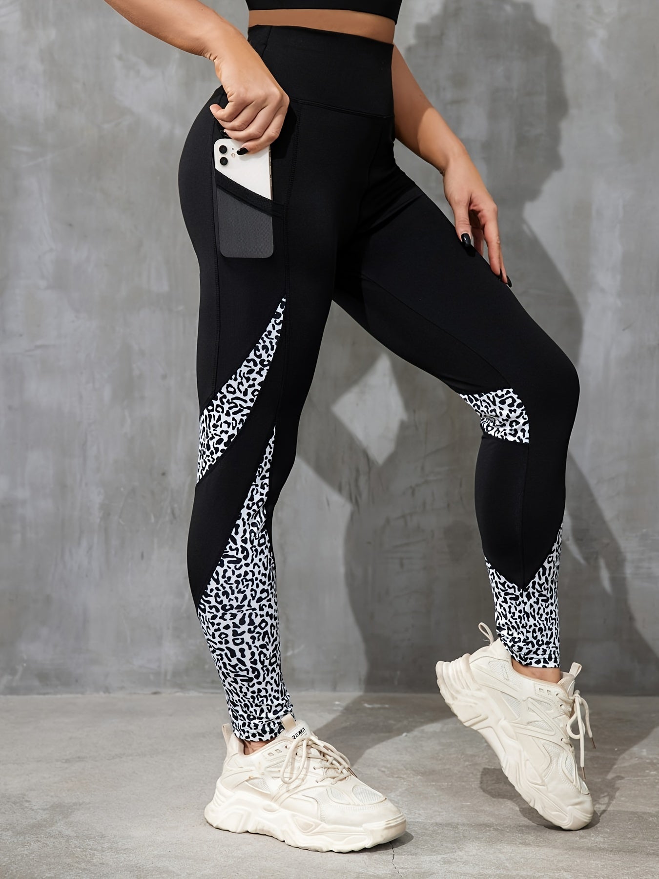 High Waist Letter Print Leggings with Mesh Pockets