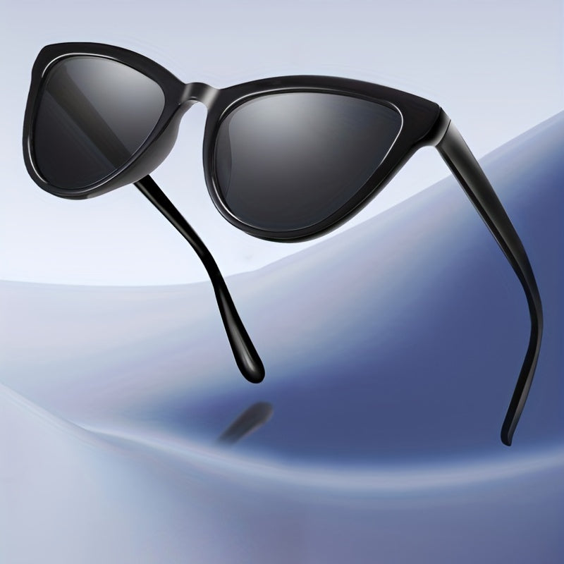 Small Frame Plastic Teeth Cat Eye Men's Sunglasses