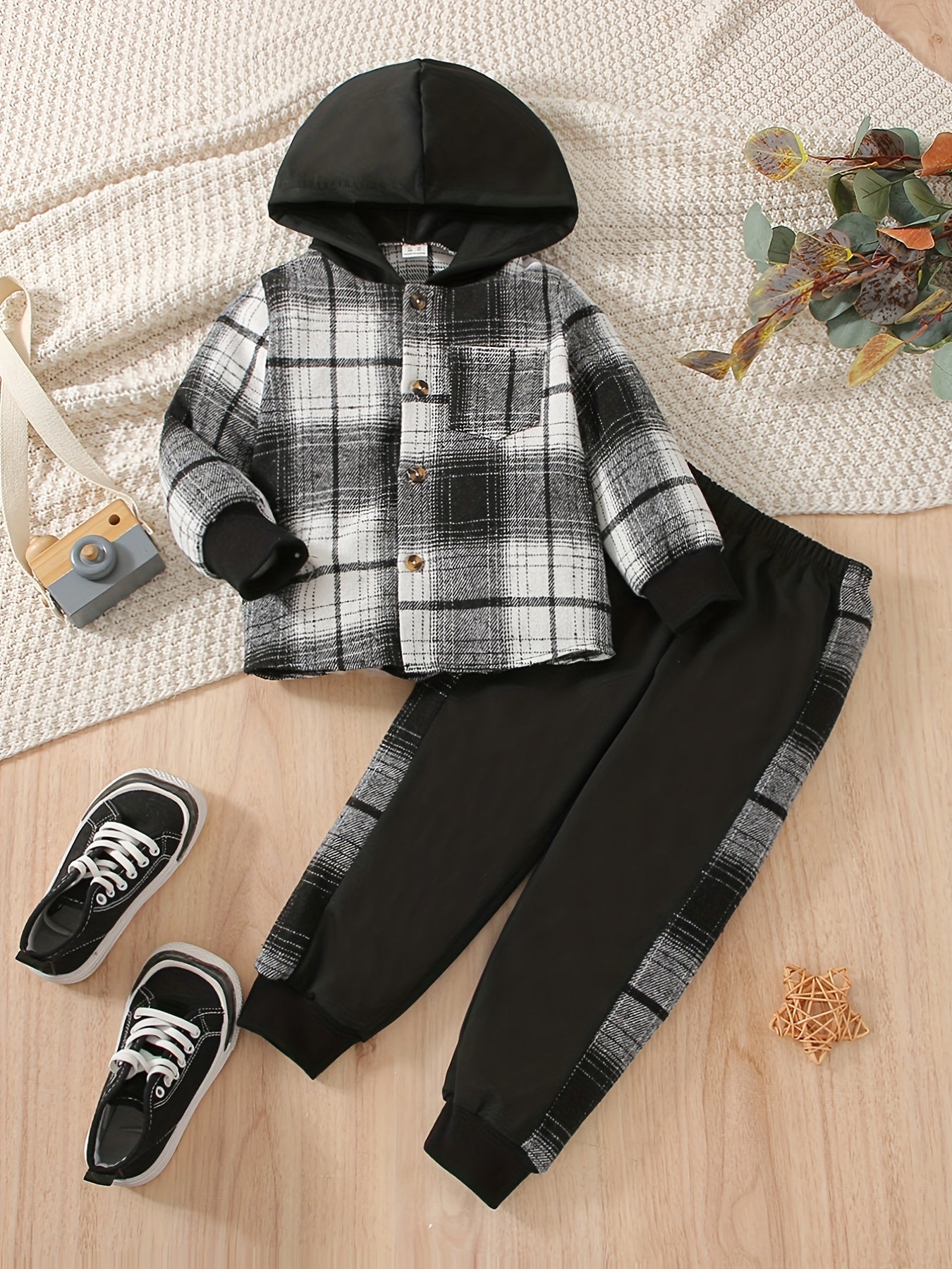 Plaid Pattern Boy's 2pcs Hooded Shirt & Sweatpants Set