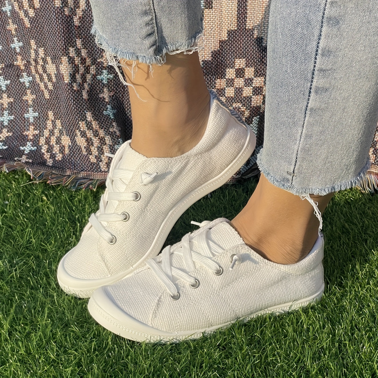 Women's Casual Solid Flat Sports Lace Up Shoes