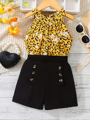 2pcs Toddler Girls Cow Graphic Halter Top & Double Breasted Shorts Set