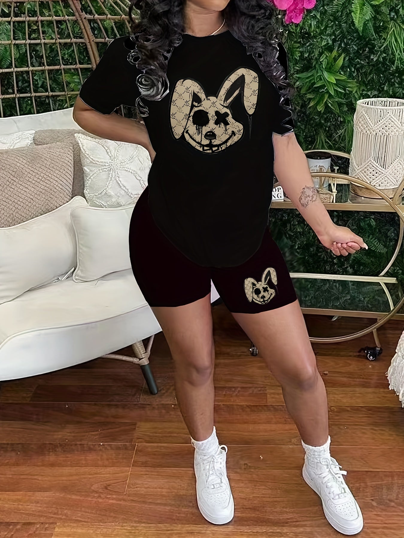 Dark Rabbit Print 2pc Set Crew Neck T Shirt & Shorts Outfits for Spring & Summer