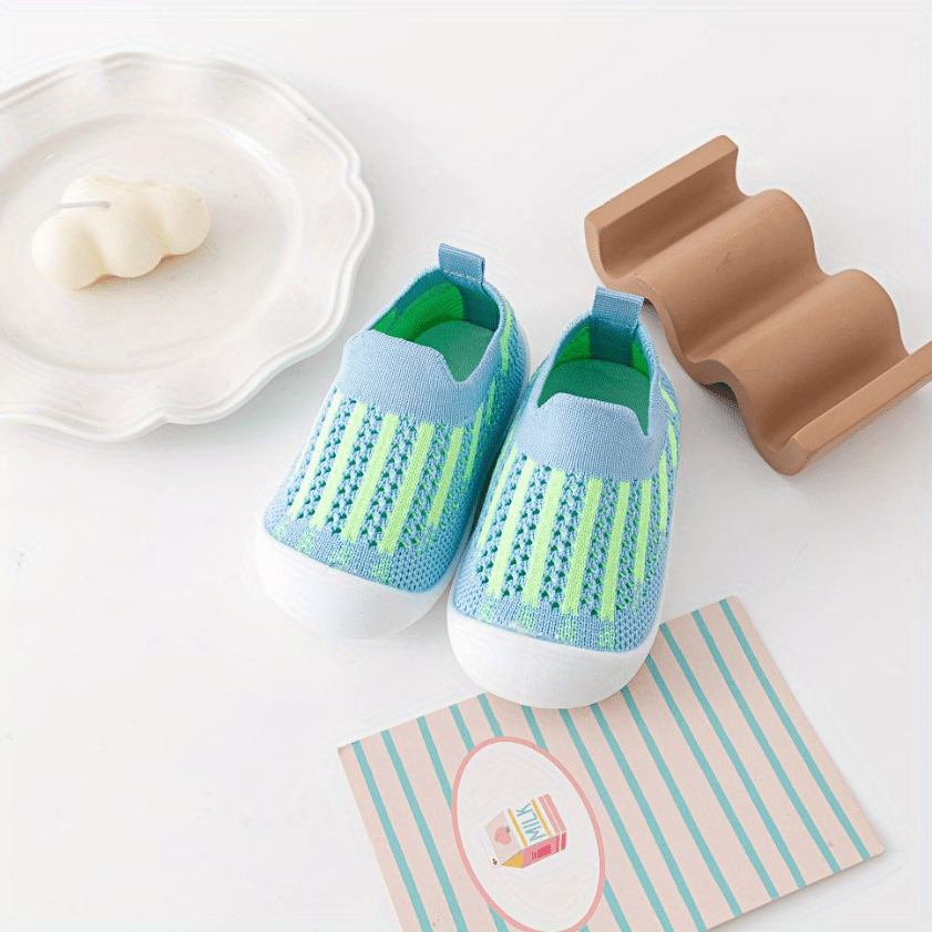 Child's Slip On Knit Solid Shoes Soft Sole Breathable Walking Shoes
