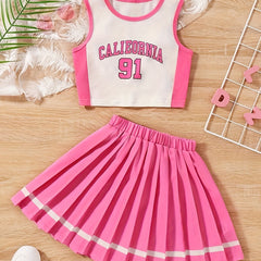 2pcs Girls Splicing CALIFORNIA Print Sleeveless Top Pleated Skirt Set