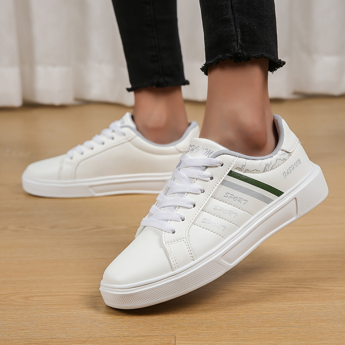 Stripes Pattern Faux Leather Skate Shoes Wear Resistance Non Slip Flat Sneakers