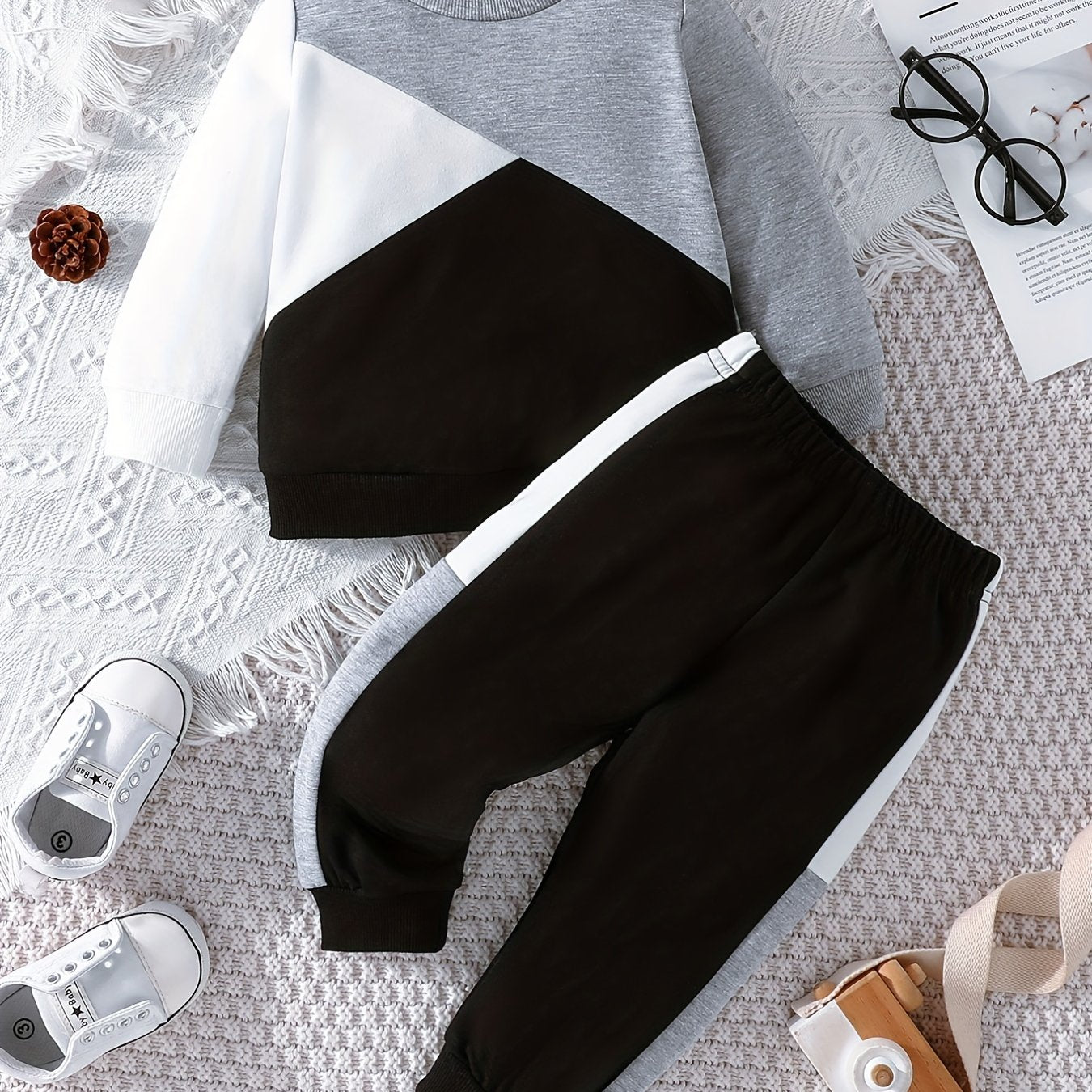 Baby Boy's Long Sleeve Sweatshirt & Trousers Set For Spring And Autumn