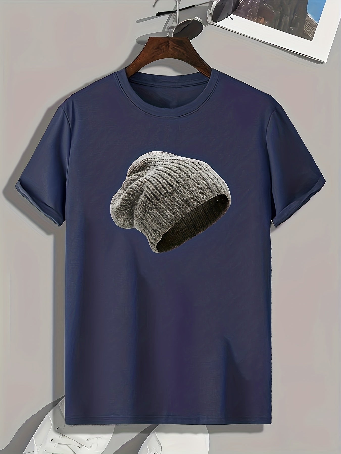 Men's Beanie Pattern Print Comfy Sports T-shirt for Fitness Activities