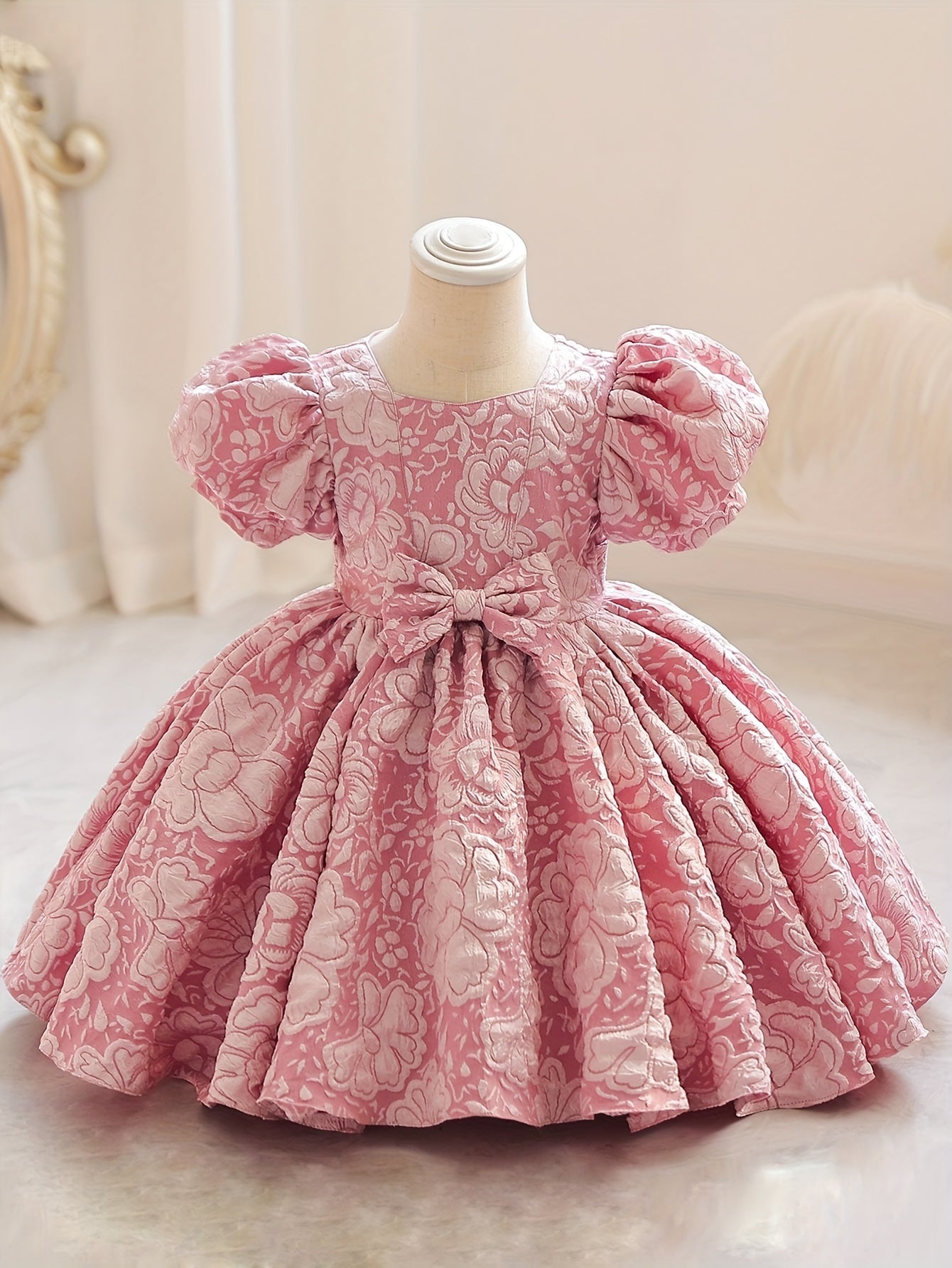 Girls' Princess Dress With Puff Sleeve and Bow Front Tutu Gown