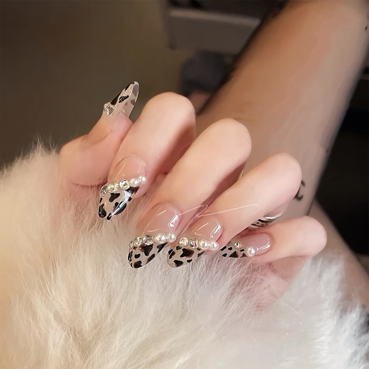 24 pcs Leopard Print Press On Nails with Rhinestone Accents for Women & Girls