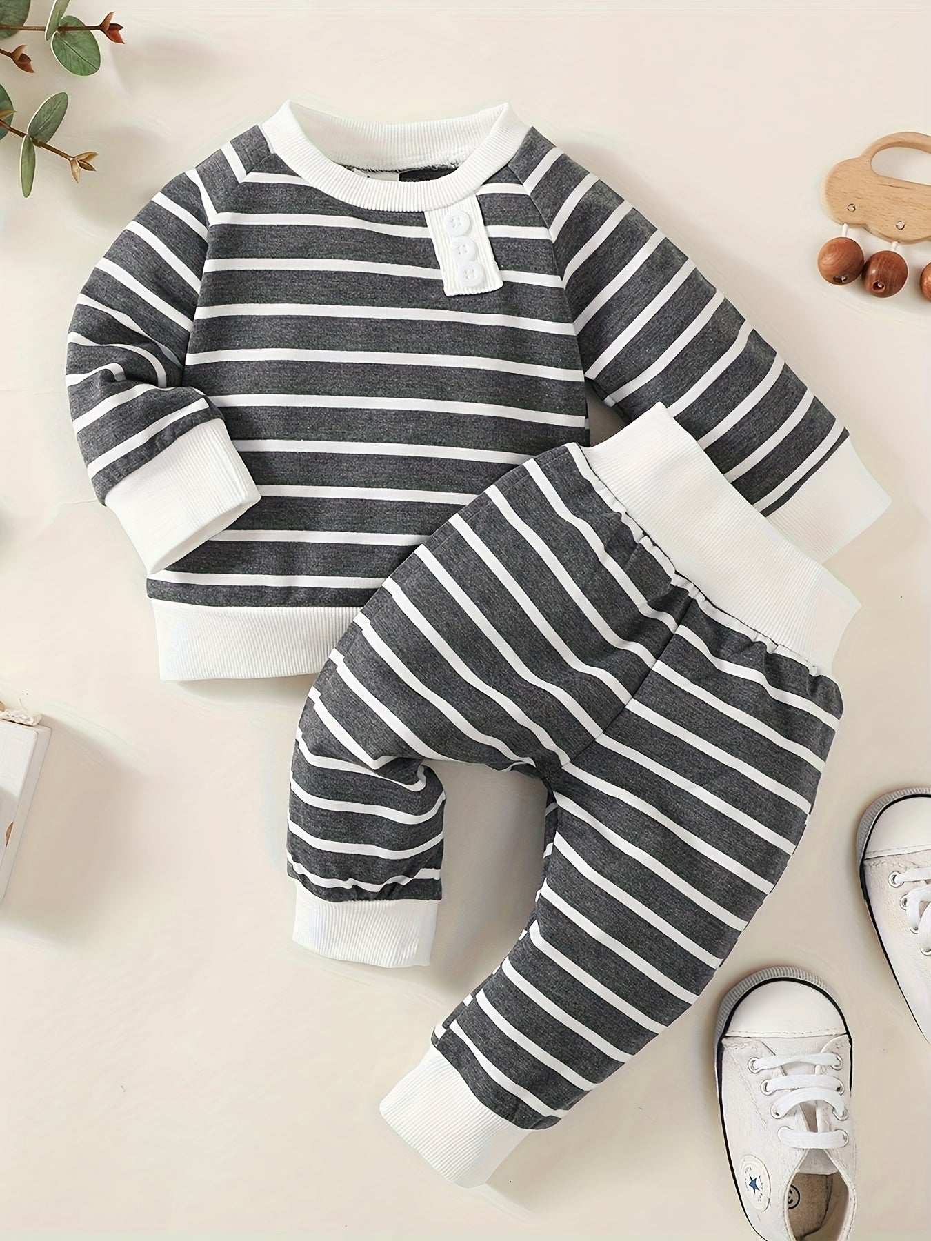 Diagonal Street Ribbed Collar Long Sleeved Top Baby Boy's 2pc Set