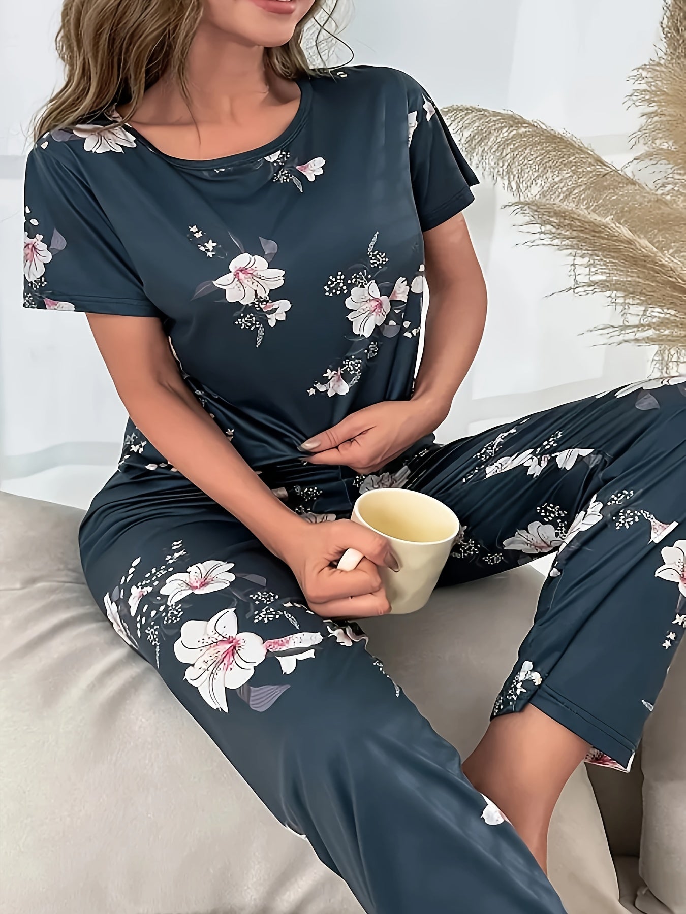 Floral Print Plus Size Lounge Set Tee & Pants Pajamas