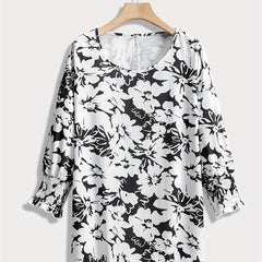 Women's Plus Floral Print Three Quarter Sleeve Round Neck Slight Stretch Blouse