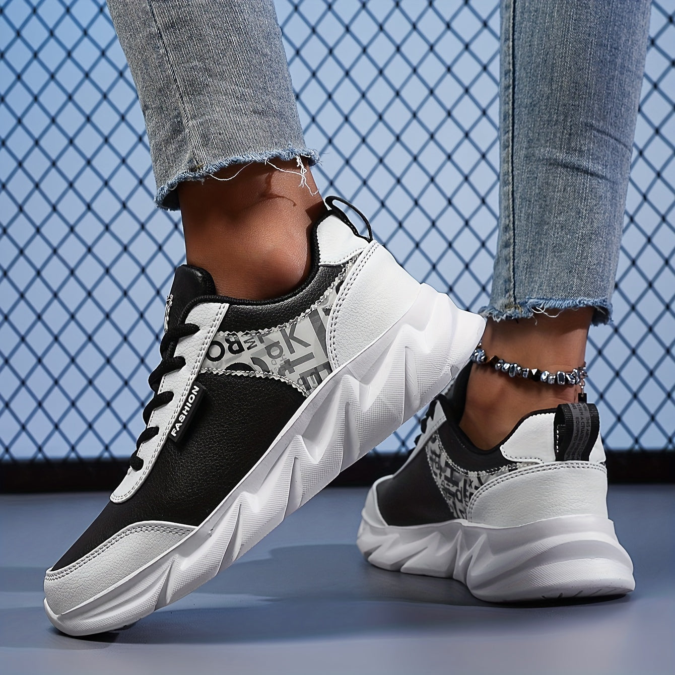Women's Outdoor Anti Slip Sneakers Thick Bottom Versatile Skate Shoes