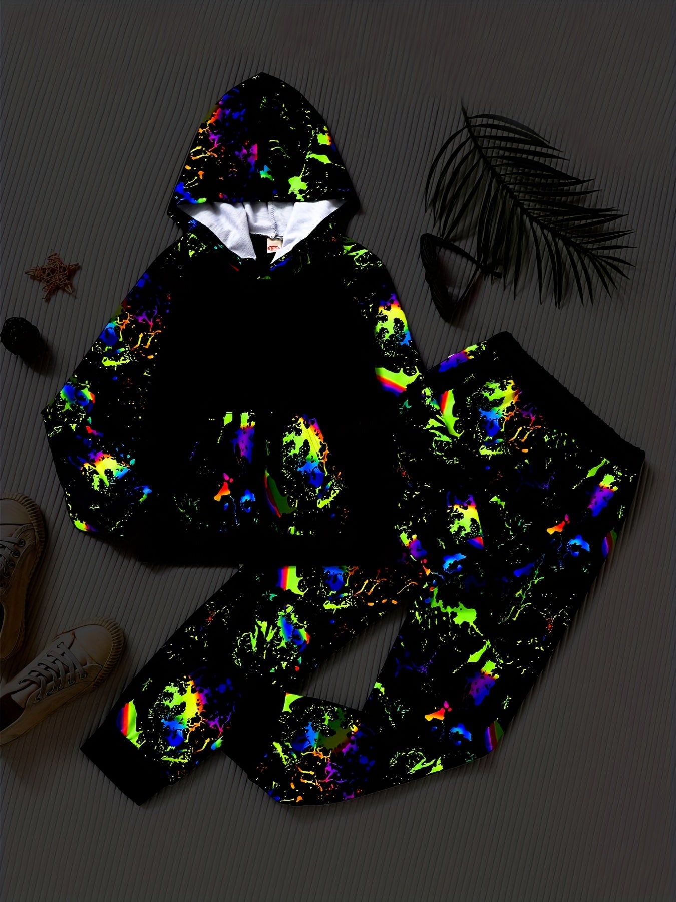 Graffiti Graphic Boys Hooded Sweatshirt & Sweatpants Set