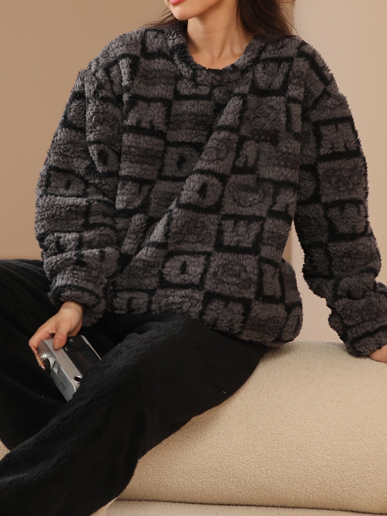 Letter Pattern Fuzzy Pajama Set Long Sleeve Crew Neck Top & Elastic Waistband