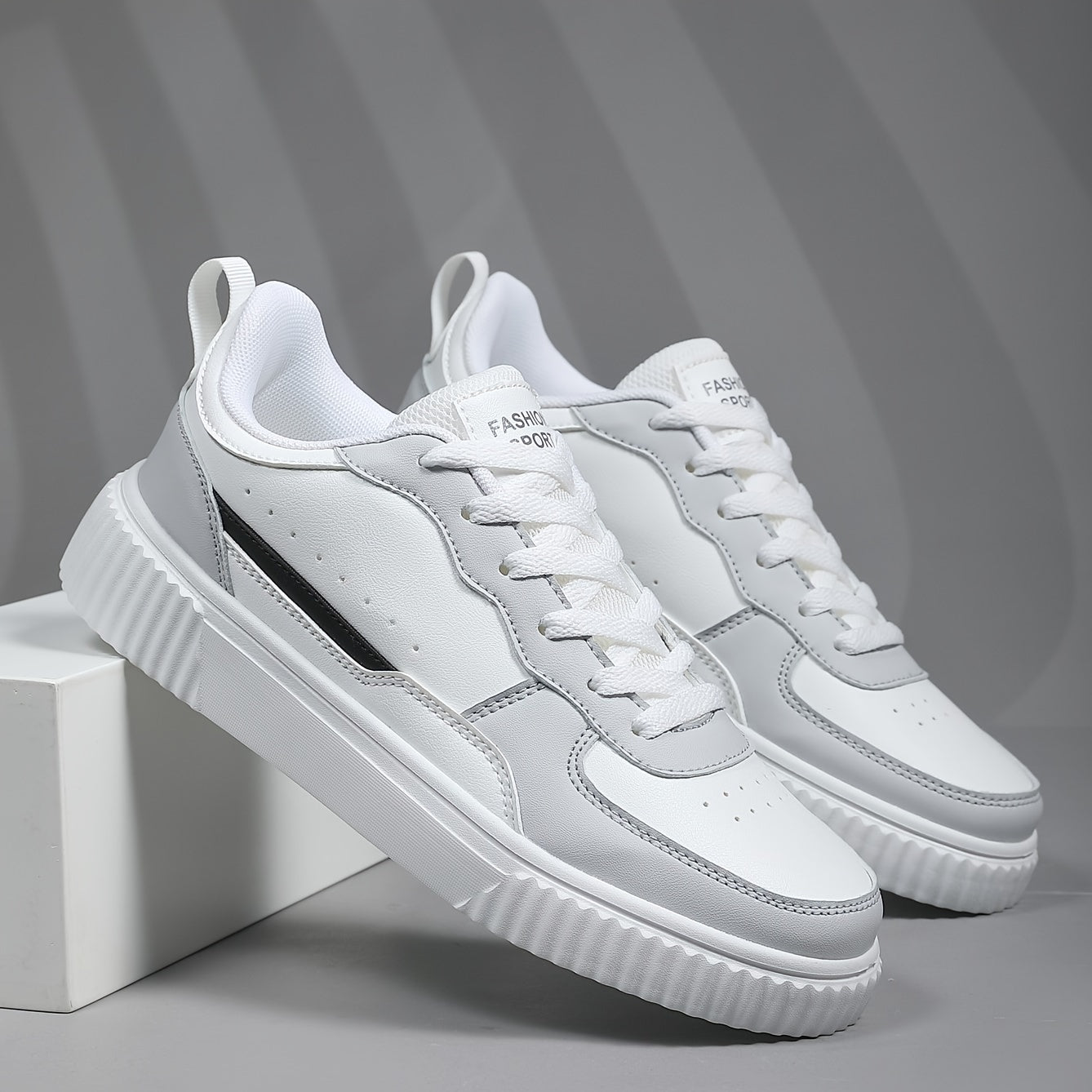 Men's Lace-Up Sneakers PU Leather Upper Skate Shoes