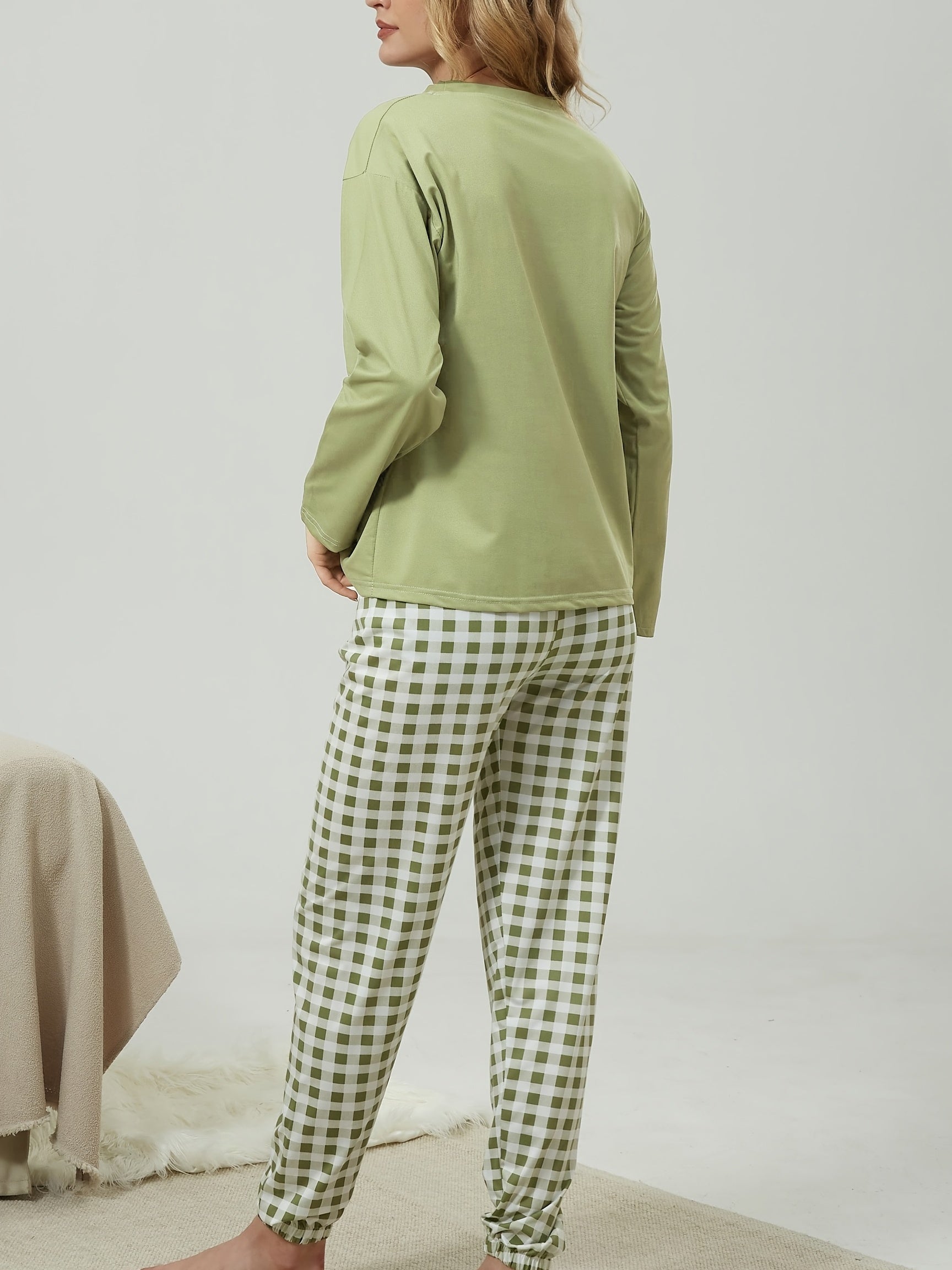 Plaid Print Long Pajamas Set Crew Neck Top & Comfortable Pant