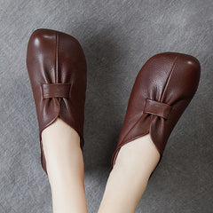 Women's Soft Sole Beanie Slip-on Loafers Retro Faux Leather Shoes