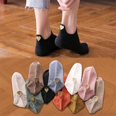10 Pairs Women's Heart Embroidered Ankle Socks