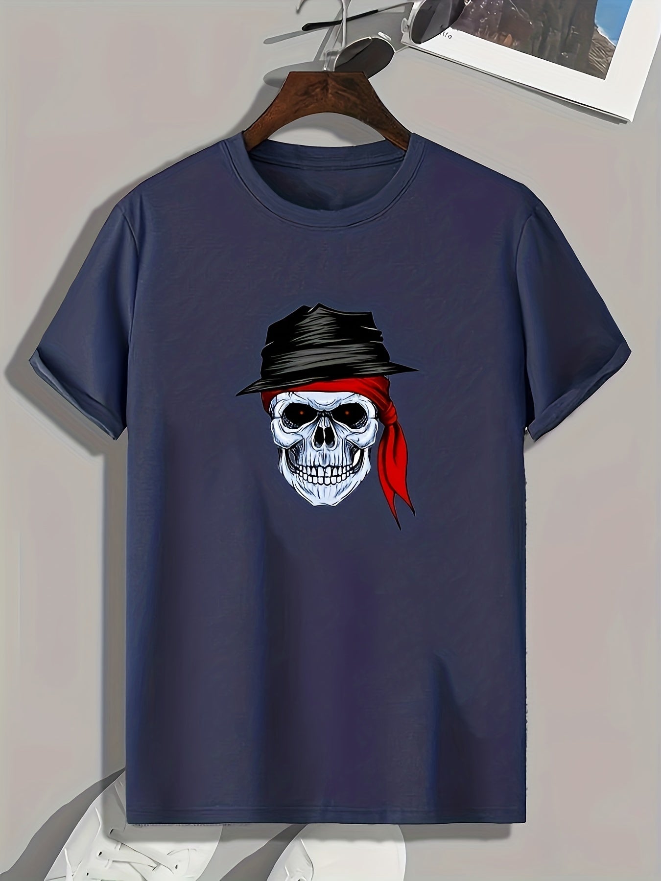 Skull Print Men's Graphic T-Shirt for Summer