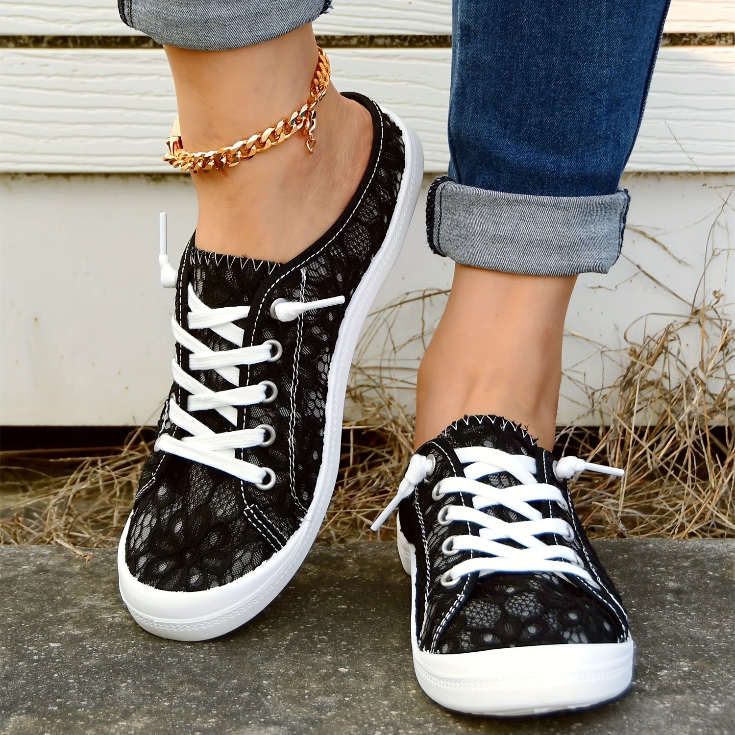 Women's Lace Canvas Shoes Round Toe Low Top