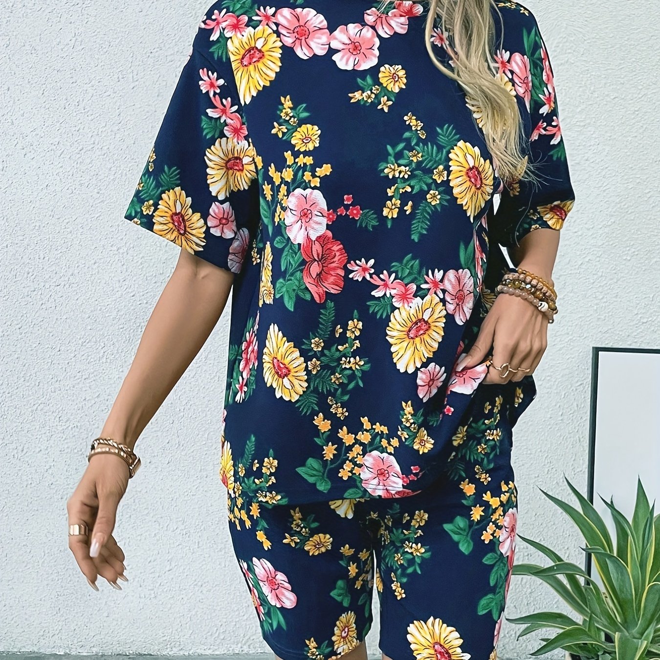 Floral Print Two piece Set Casual Short Sleeve Loose T shirt & Shorts
