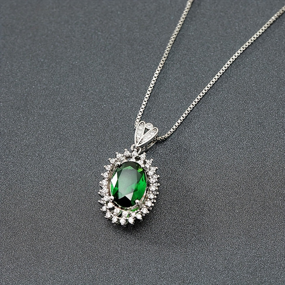 Green Gemstone Pendant Fashionable Jewelry for Women