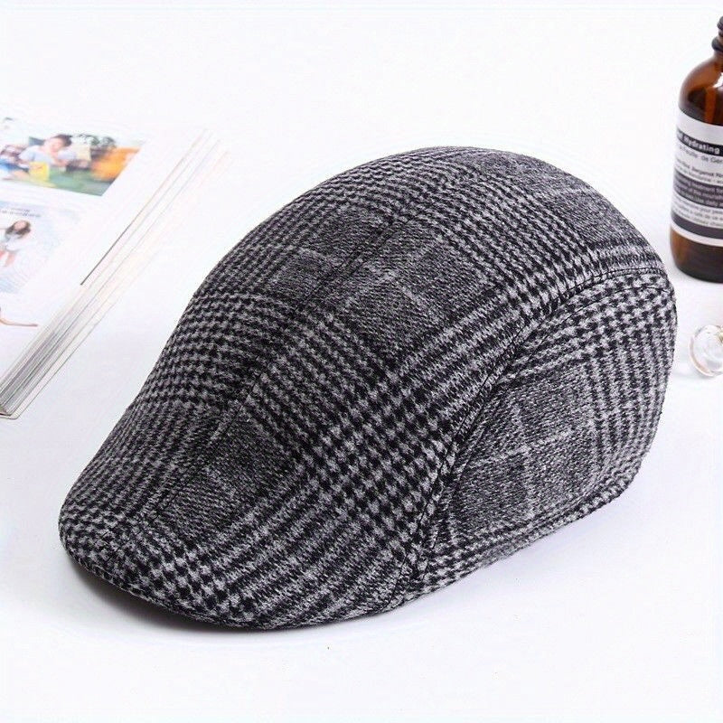 Men's Retro Cap Plaid Hat for Autumn and Winter