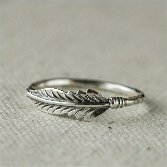 Retro Men's Feather Pattern Ring
