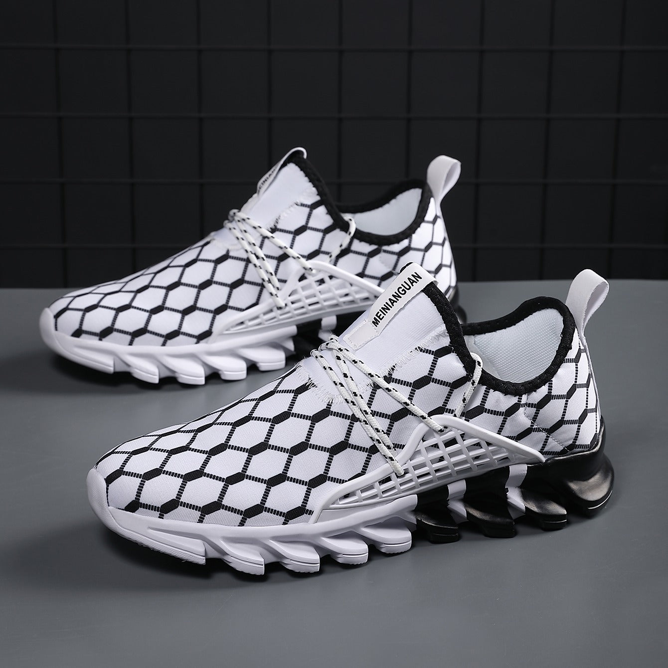 Men's Blade Sneakers Casual Breathable Shock Absorption Lace up Shoes