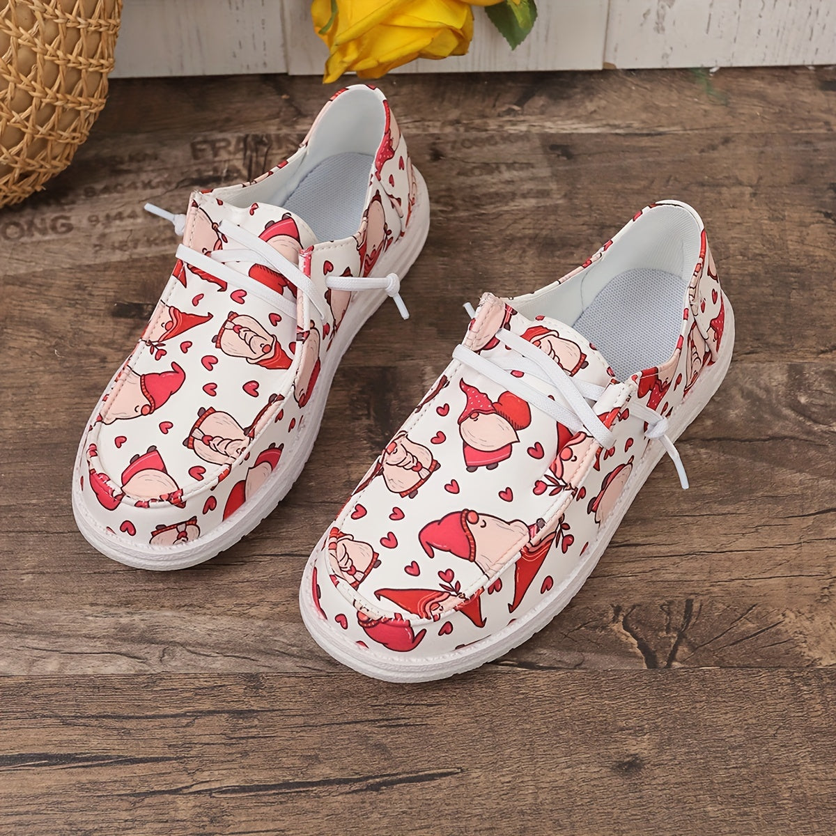 Dwarf & Heart Pattern Skate Shoes for Women