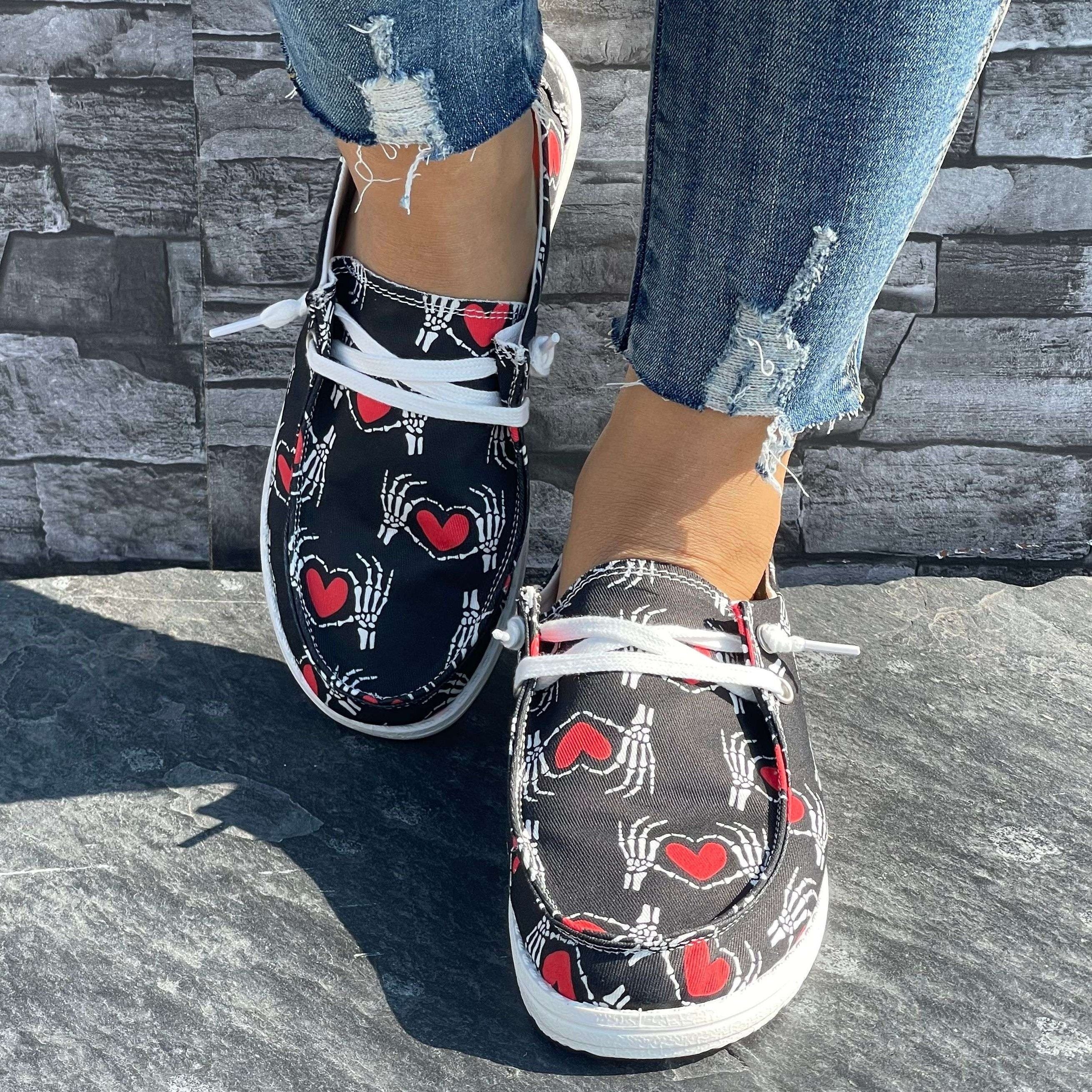 Skull & Love Heart Pattern Flat Shoes - Casual Lightweight Soft Walking Shoes