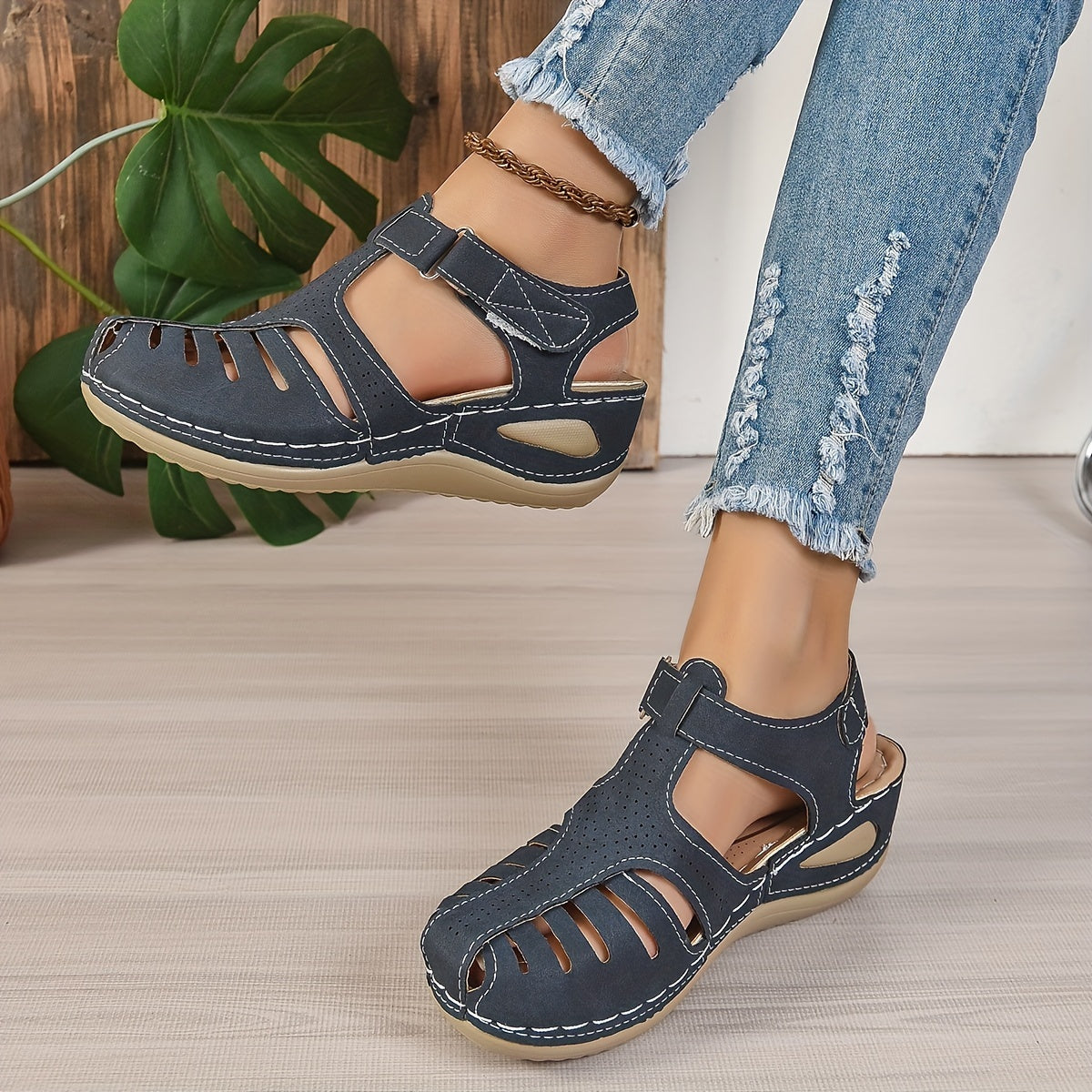 Women's Hollow Out Wedge Sandals Non-Slip Beach Sandals
