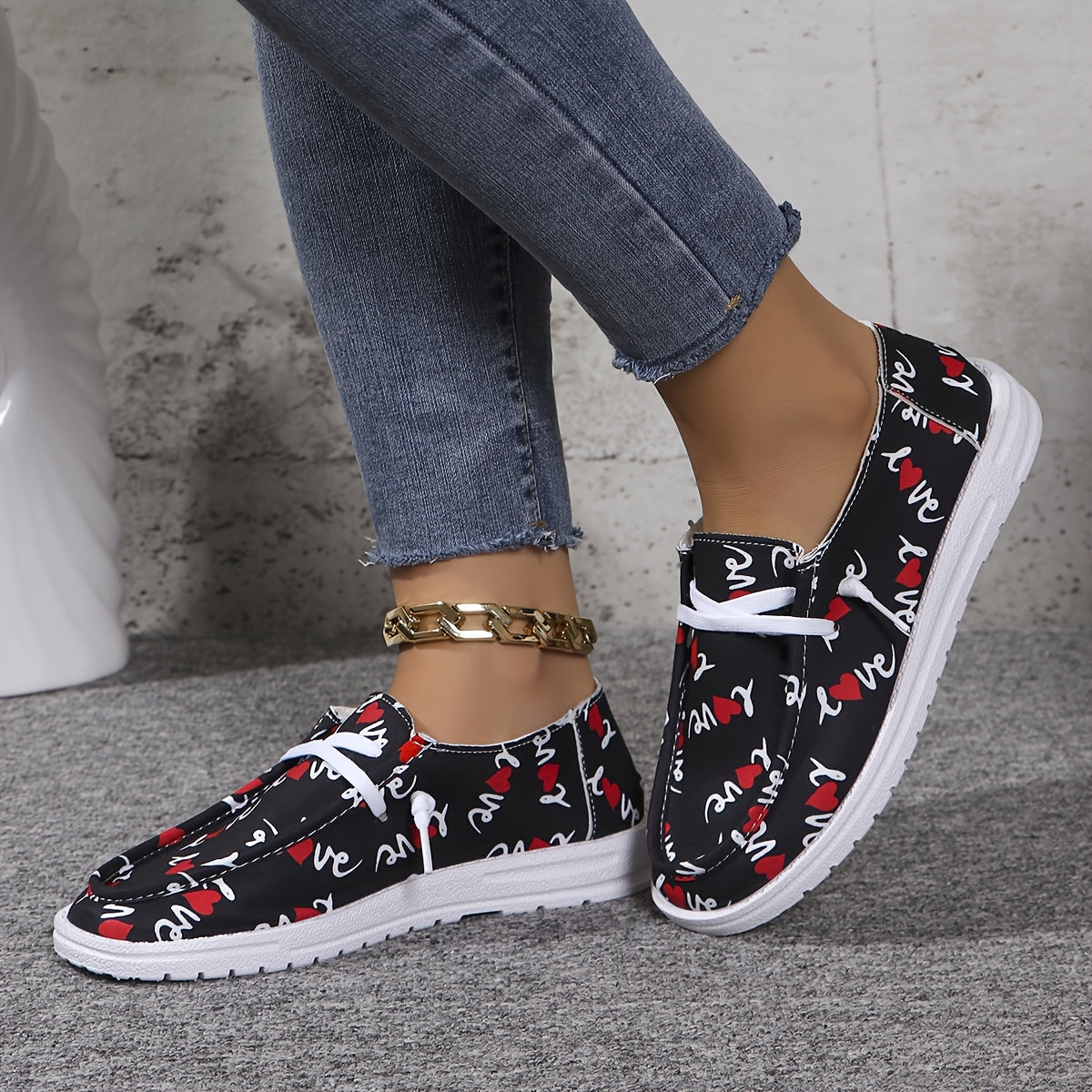 Flat Slip On Casual Shoes for Women Lightweight Soft Comfortable Walking Shoes